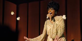 Aretha Franklin (Jennifer Hudson) sings on stage in Respect (2021)