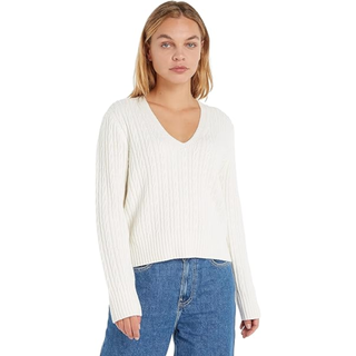 amazon prime fashion deals woman wearing tommy hilfiger cable knit jumper