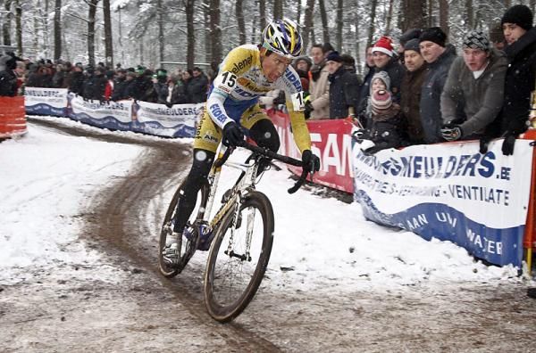 Tom Meeusen (Telenet-Fidea) on the attack, vying for the win in Kalmthout