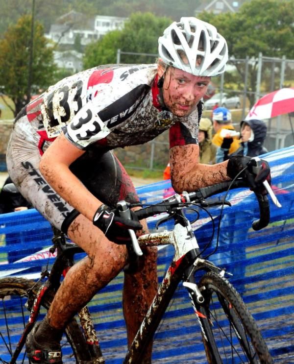 Gesa Bruechman (Stevens) cornering hard