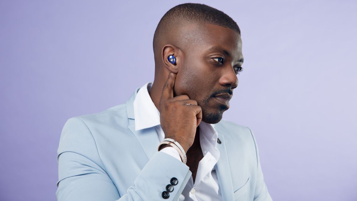 Should I buy Raycon earbuds? A look at the YouTube famous true wireless