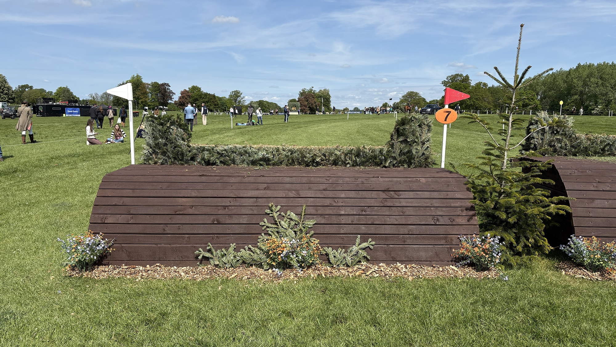 BE90 Badminton grassroots course 2026 fence 7