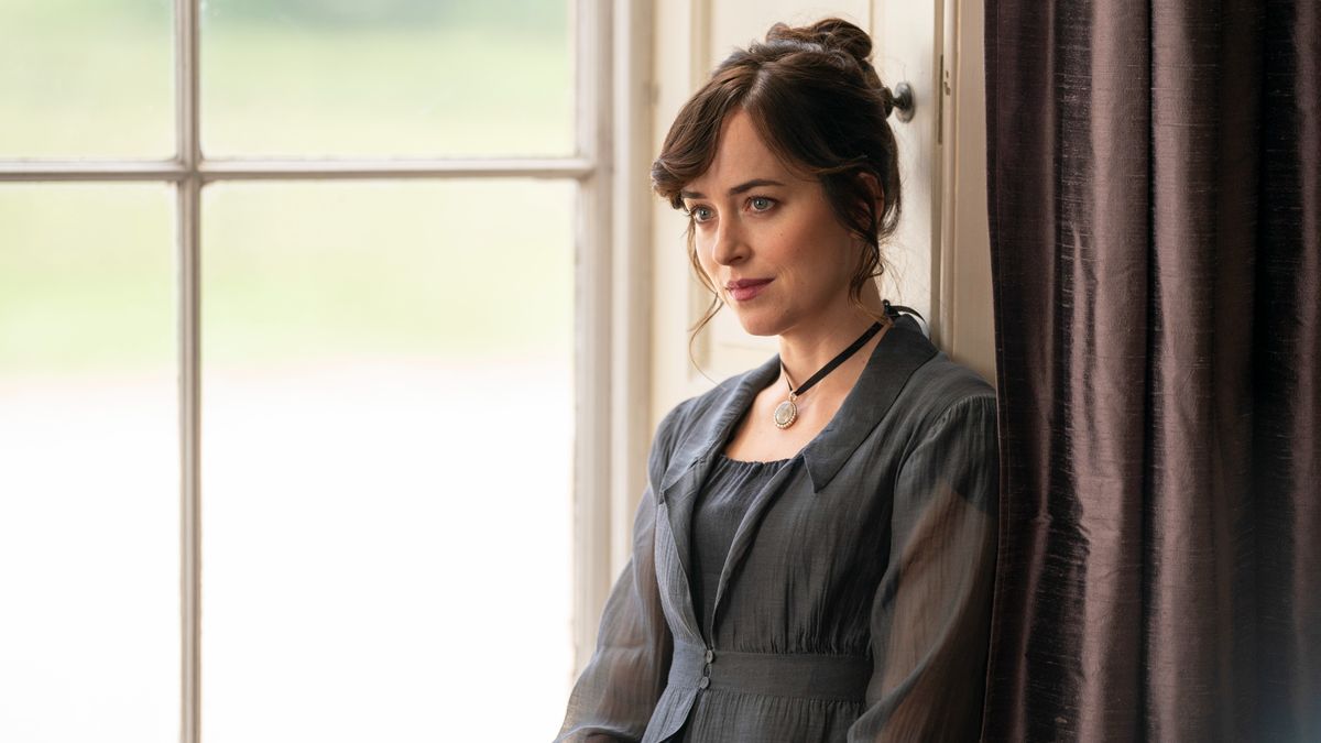 Dakota Johnson as Anne Elliot in Netflix&#039;s Persuasion.