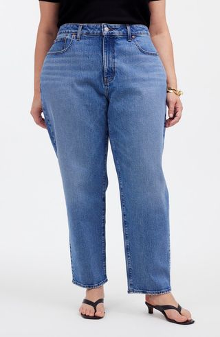 The Curvy Straight Crop Jeans in 90s style