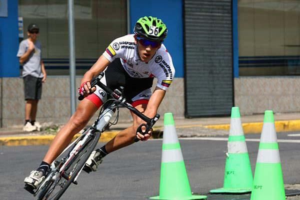 A racer from team Greatwall-Indeportes Antioquia.