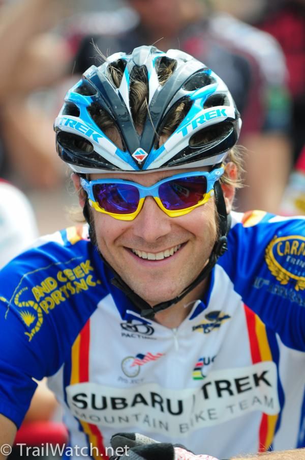 Jeremy Horgan-Kobelski (Subaru-Gary Fisher) wearing the stage race leader's jersey.