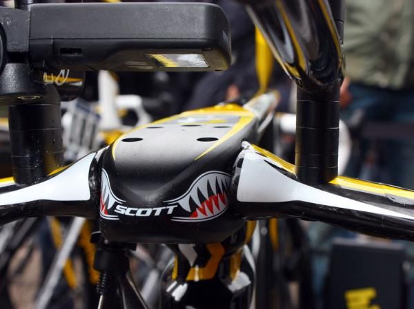 Setting the stem inline with the top tube has proven to be a popular design feature recently.