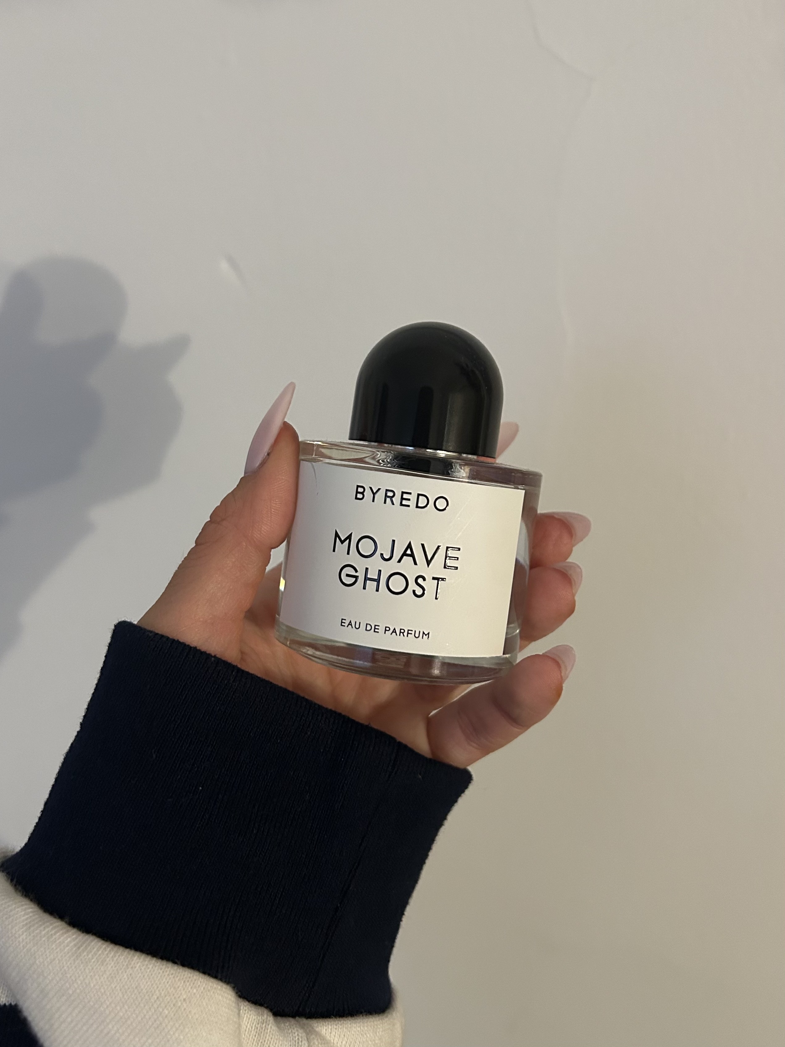 Photo of Alyssa Brascia testing Byredo Mojave Ghost