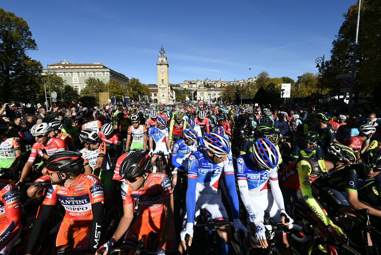 The riders wait for the start