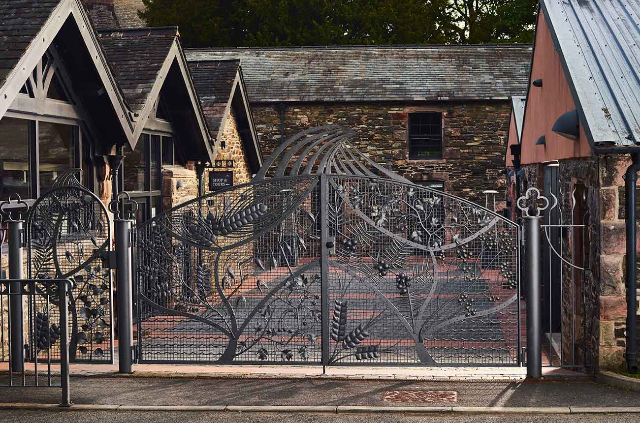 web_The-Lakes-Distillery-Gates.jpg