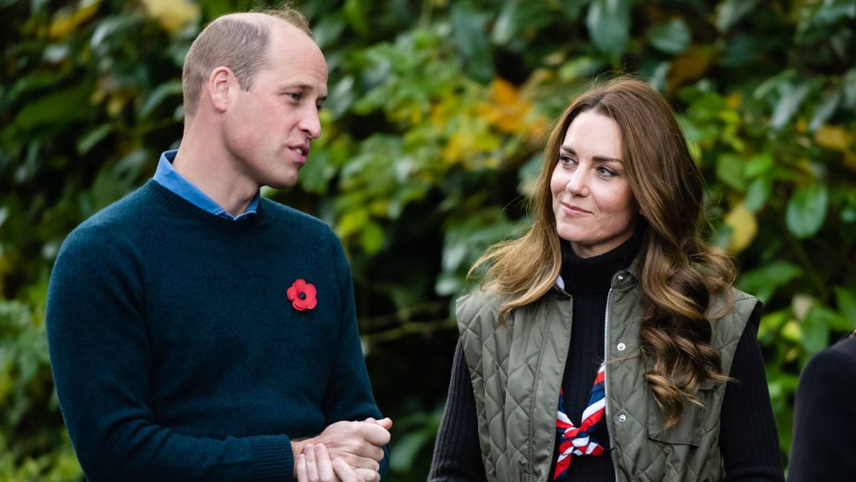 La réaction maladroite de William et Kate lorsqu'on les interroge sur le souhait d'Harry de « protéger » la reine