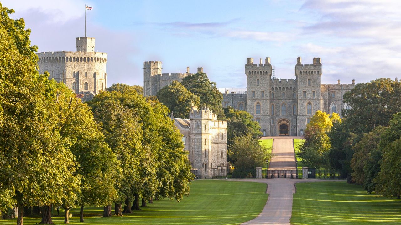 The Queen is leaving Buckingham Palace to live in Windsor Castle 