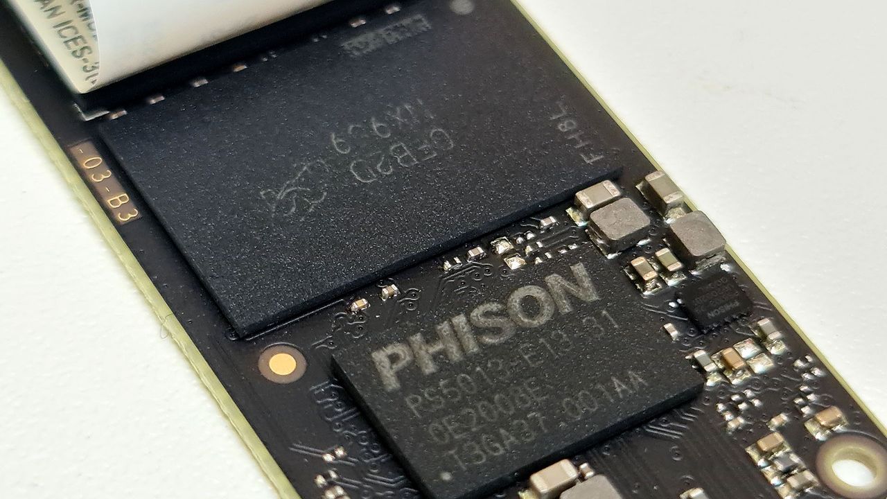 Crucial P2 NVMe SSD