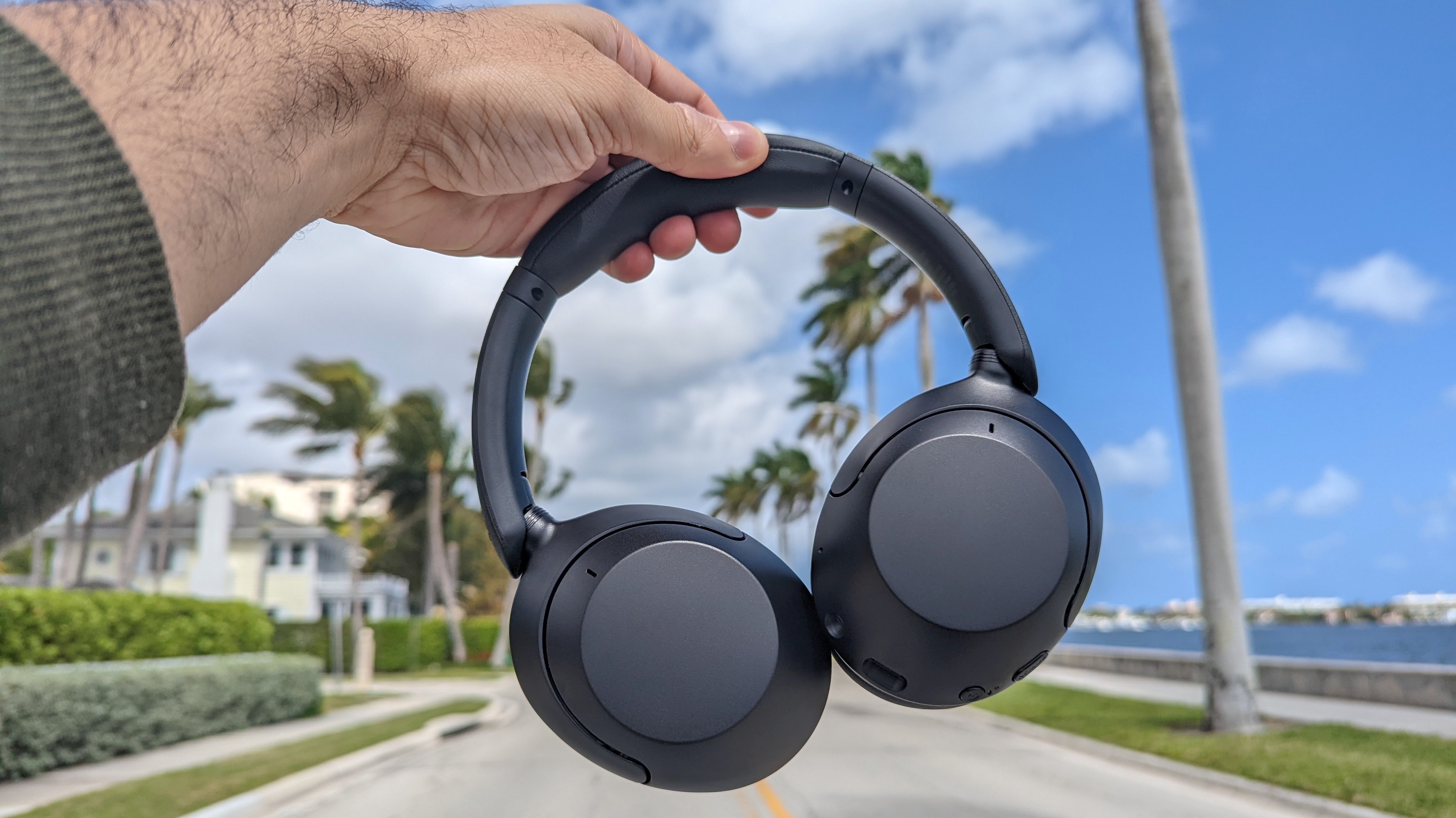 Sony WH-XB910N Extra Bass Wireless Active Noise Cancelling Headphones  Review: Uniquely Aggressive Sound