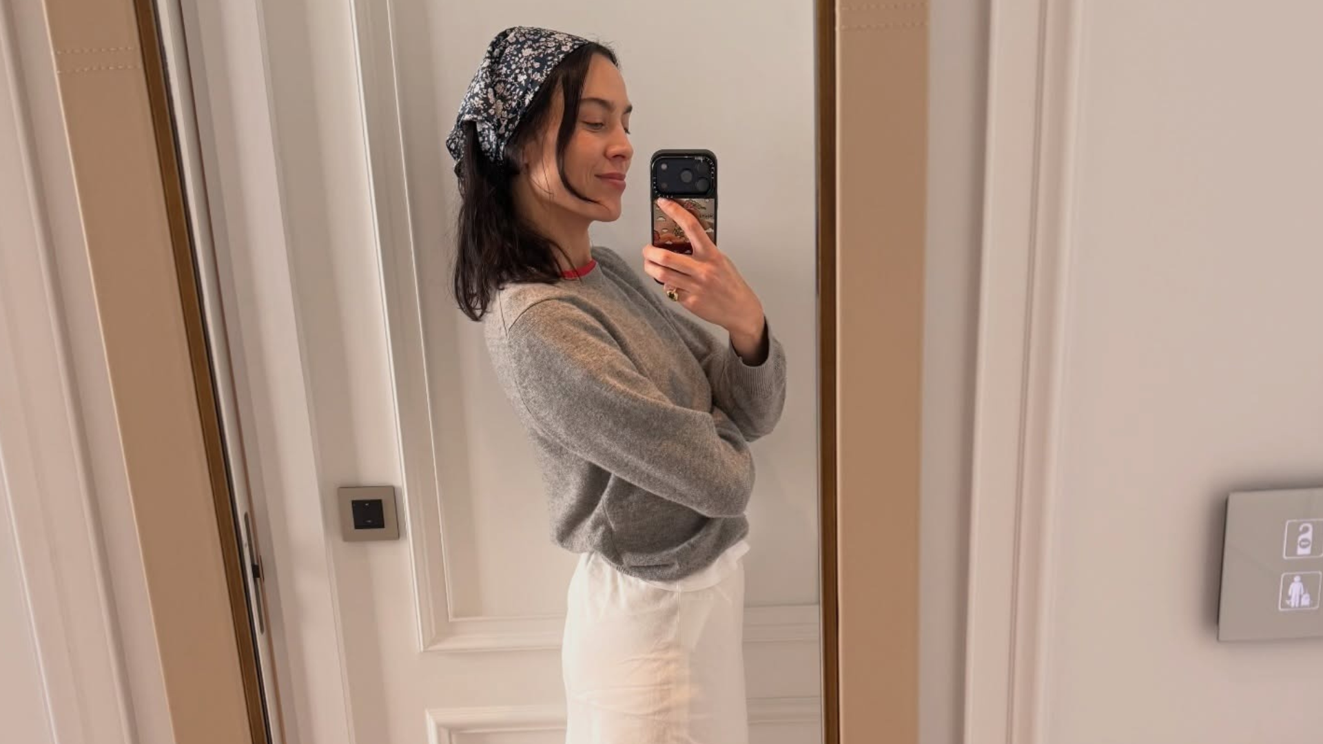 Alexa Chung heeled ballet flat mid skirt trend 