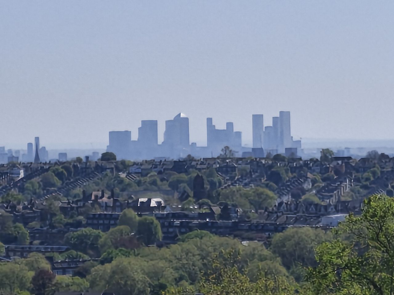 A camera sample taken on the Motorola Edge 70 Fusion, showing a zoomed-in city scape.