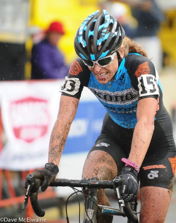 Wendy Simms (Kona) finishing her race