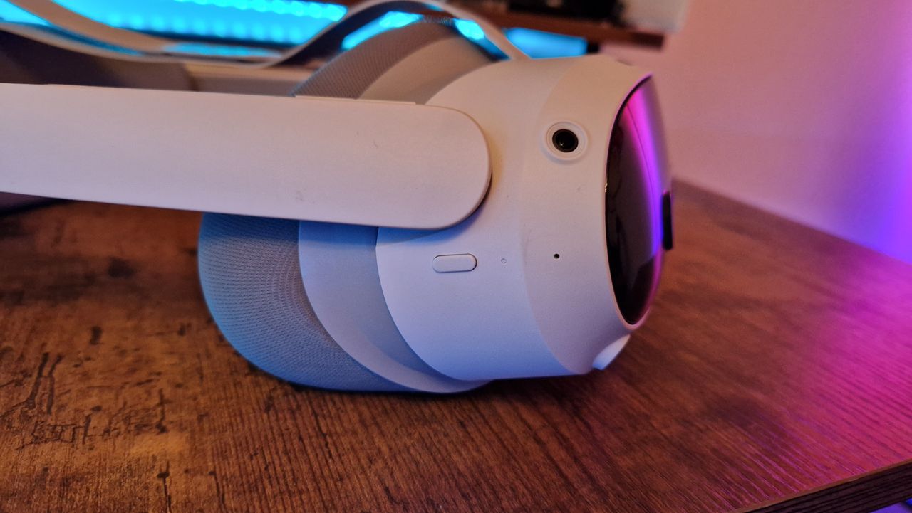 Pico 4 Ultra's right hand side, showing its power button