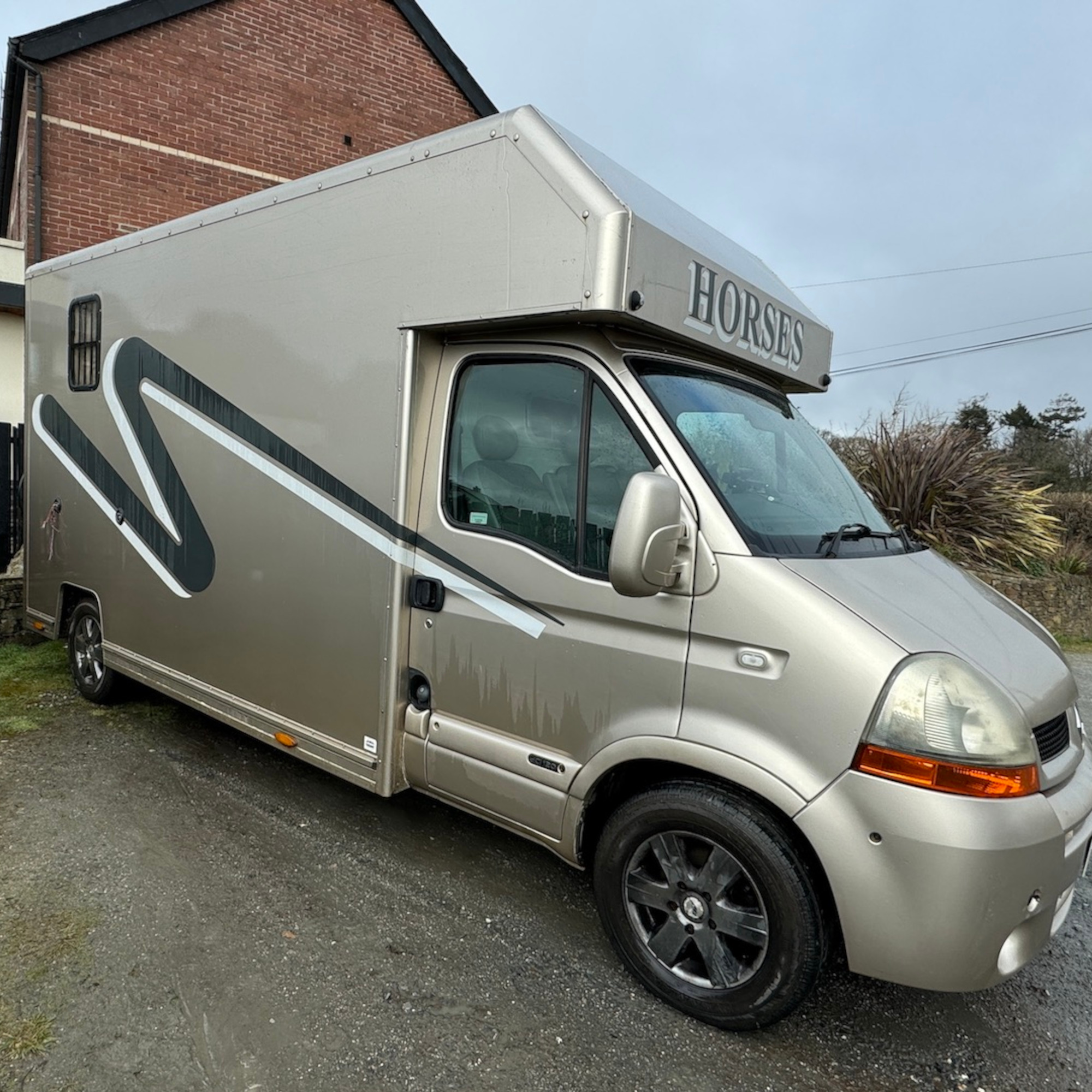 newly cleaned horse box
