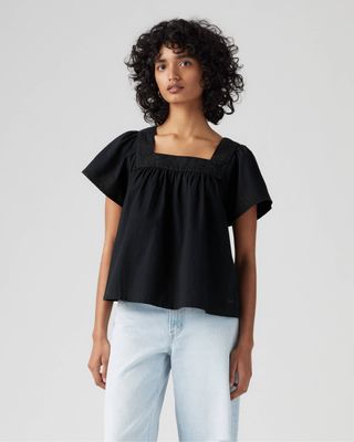 Ah56T4iDJdgRyvVGUfvPve-320-80 30 اكتشاف الموضة الصيفية المعتمدة من المحرر من Banana Republic و Levi's® والمزيد