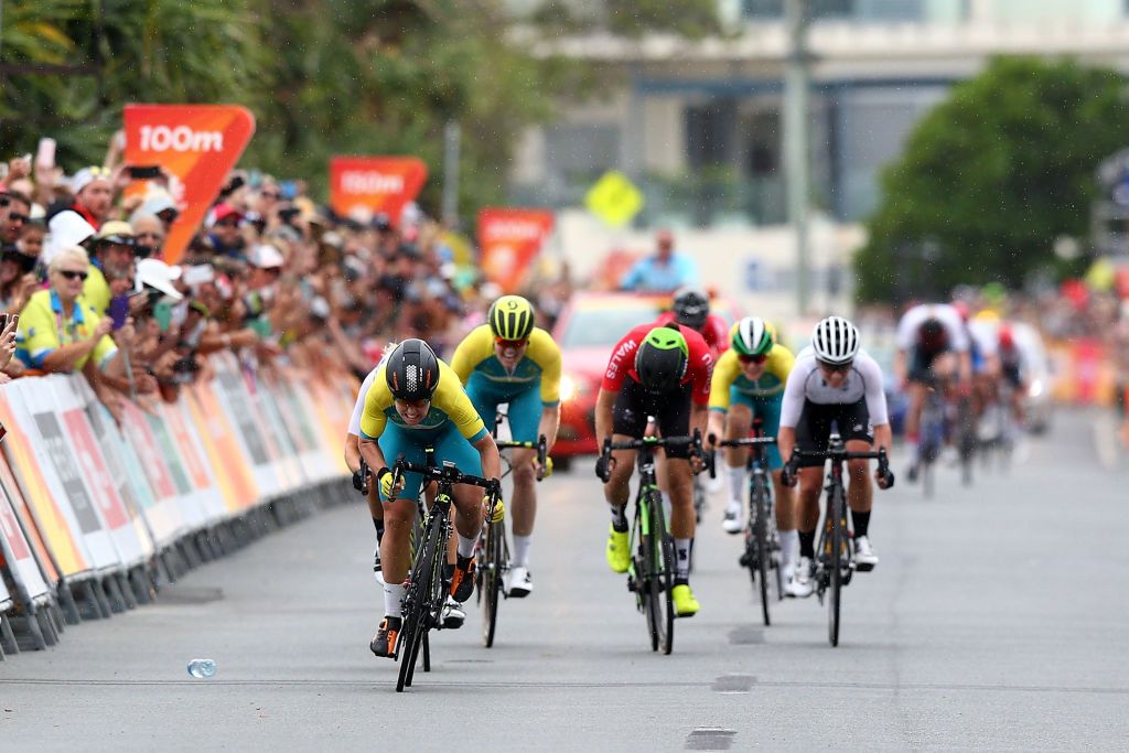 Chloe Hosking winds up her sprint