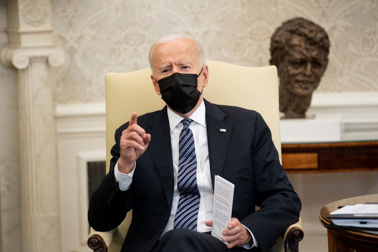 Biden in the Oval Office