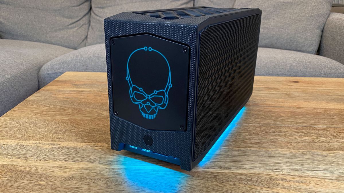 Intel NUC 11 Extreme Kit (Beast Canyon) Review: Small Bare Bones, Big ...