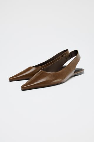 Bombas Slingback de couro pontiagudas