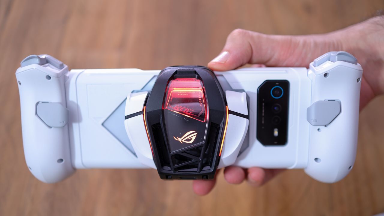 Photo of the ROG Phone 6 (Pro Edition) in white