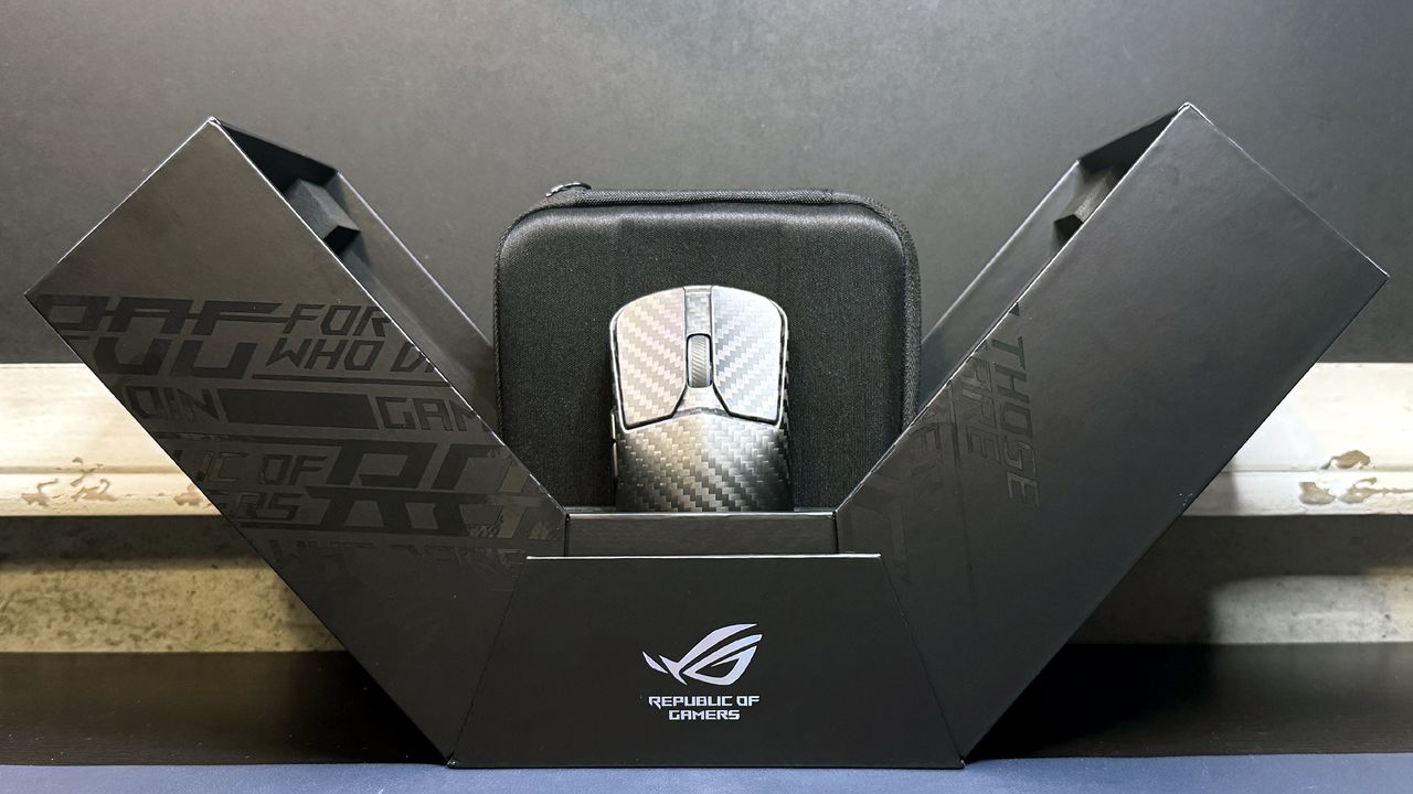 Asus ROG Harpe Ace Extreme