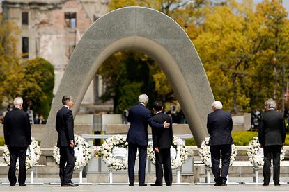 Secretary of State John Kerry at the Hiroshima monument.