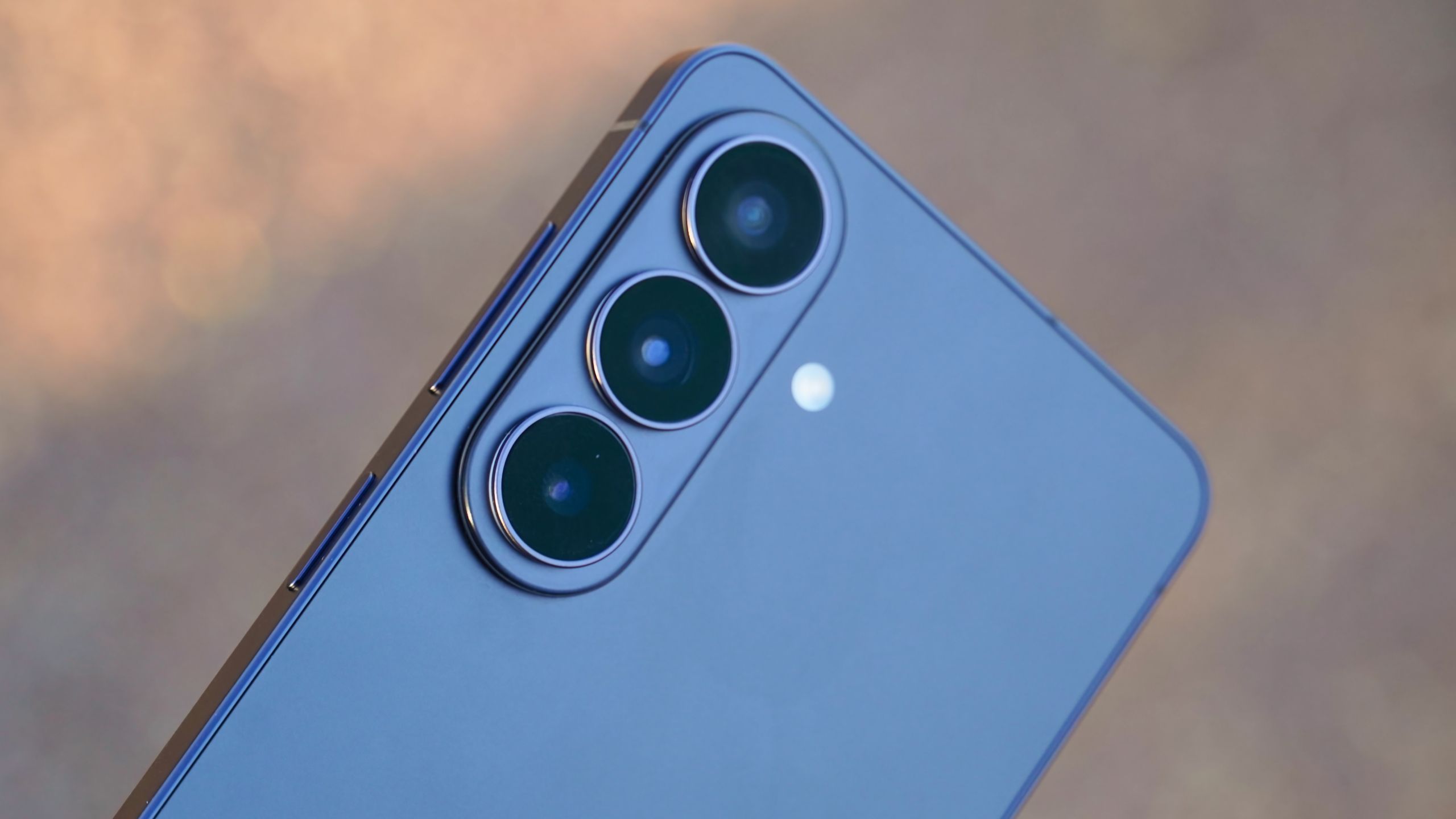 androidcentral.com - Derrek Lee - Prices on tech are going up everywhere... are you less likely to buy a new phone this year?