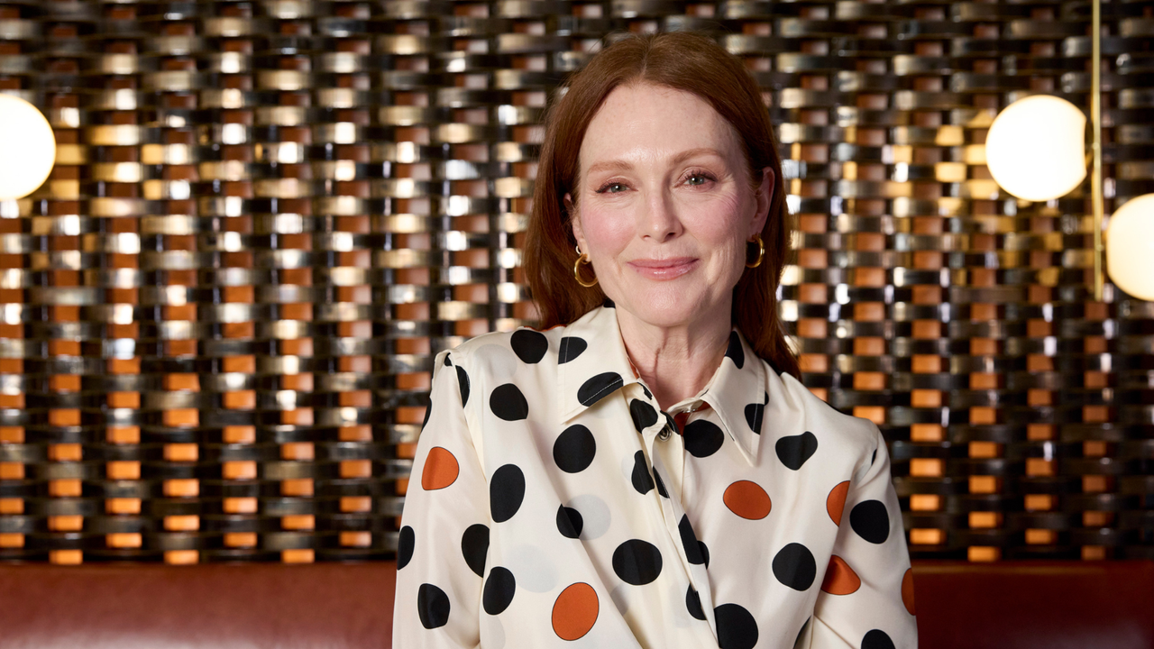 Julianne Moore inspires haircuts for older women