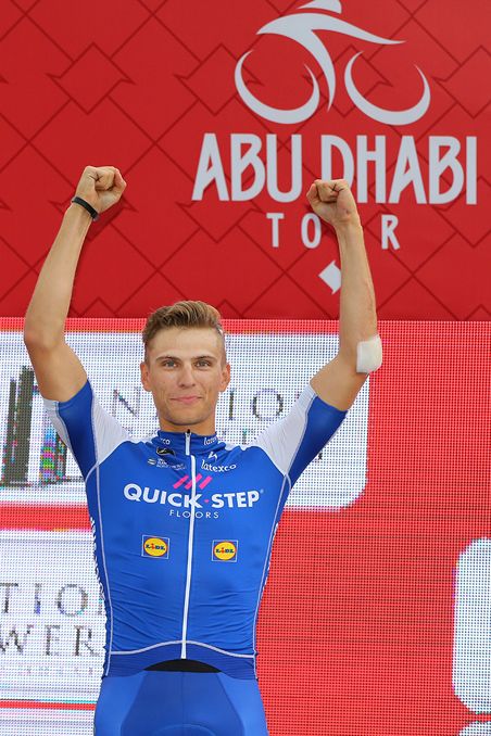 Marcel Kittel (Quick-Step Floors) on the podium after his stage 2 win