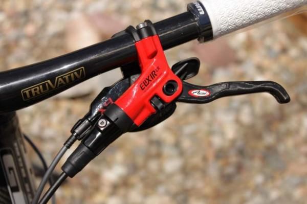 Avid's Elixir CR brake in the red X9 colour way.