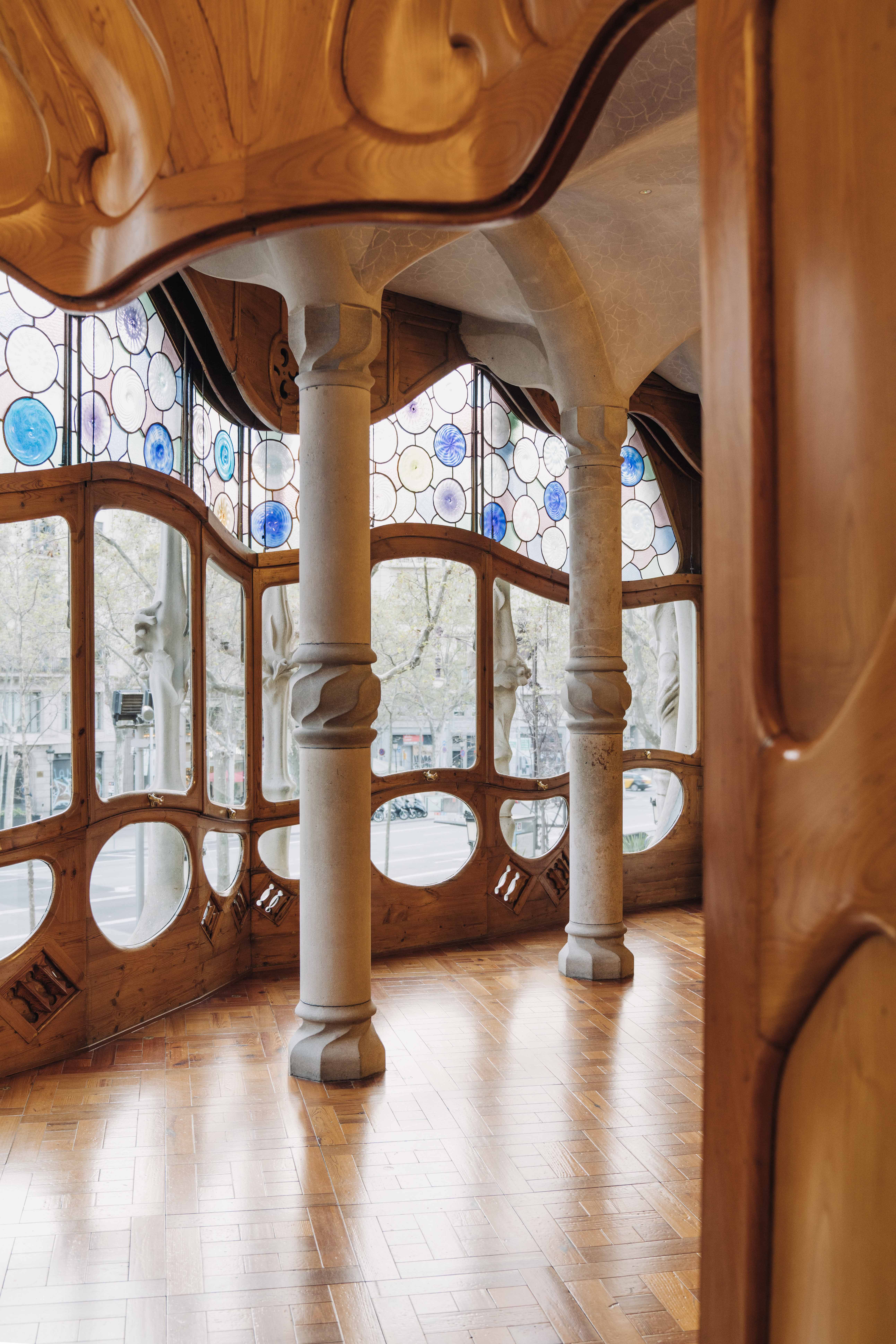 Antoni Gaudi Casa Bastllo