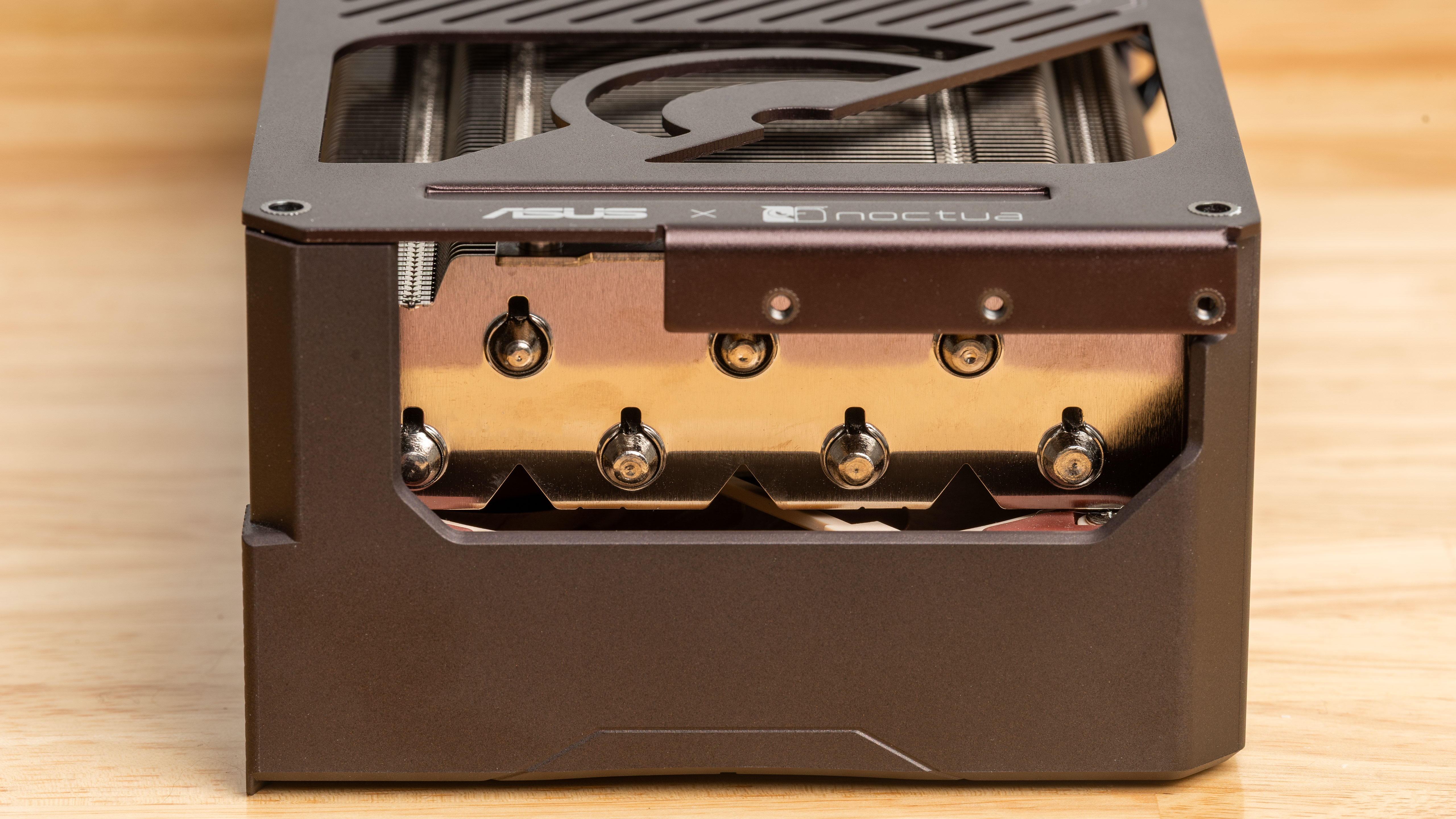 إصدار ASUS GeForce RTX 5080 Noctua