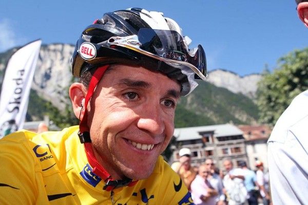Sastre was enjoying his first day in the Tour leader's jersey.