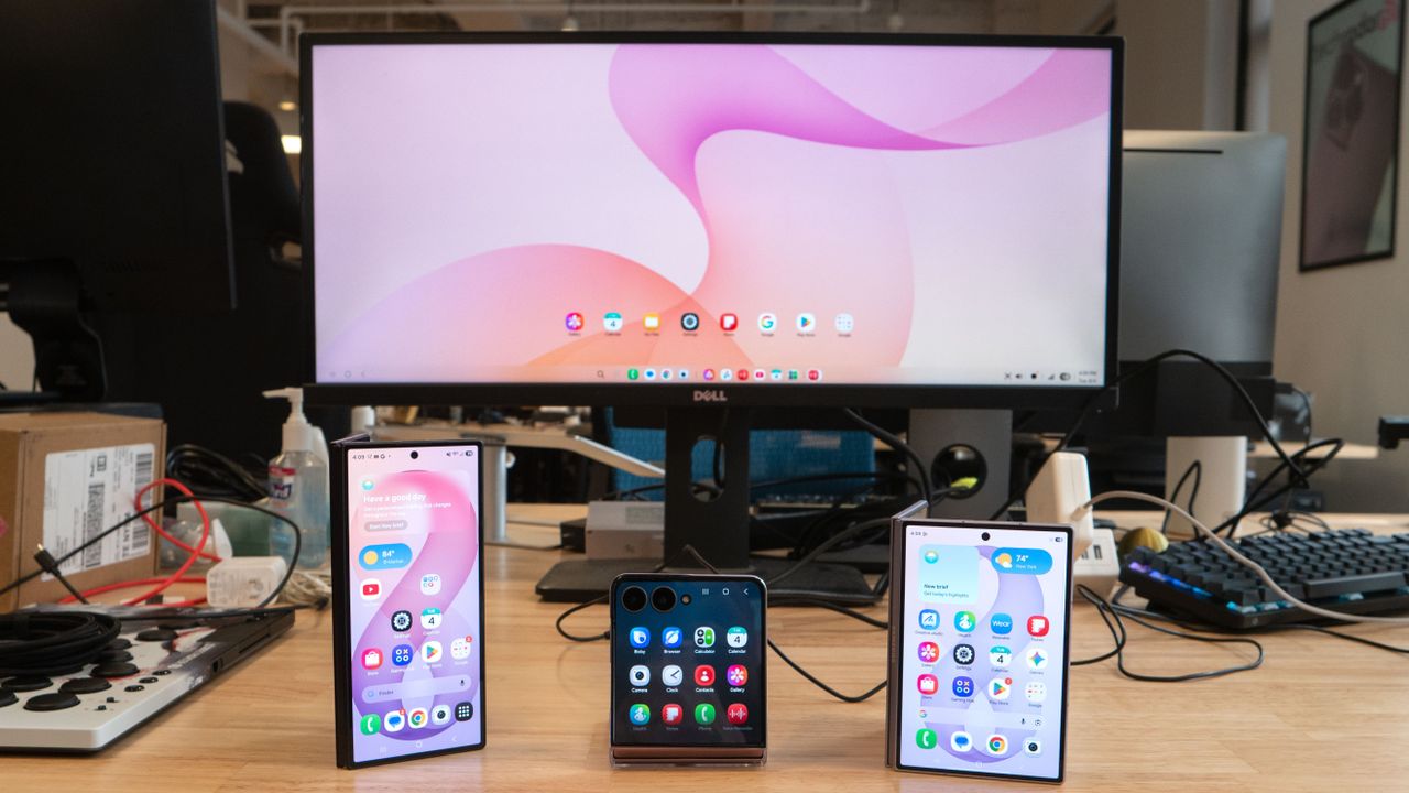 I just tried the new Samsung DeX on the Galaxy Z Fold 8 — and it has one huge upgrade