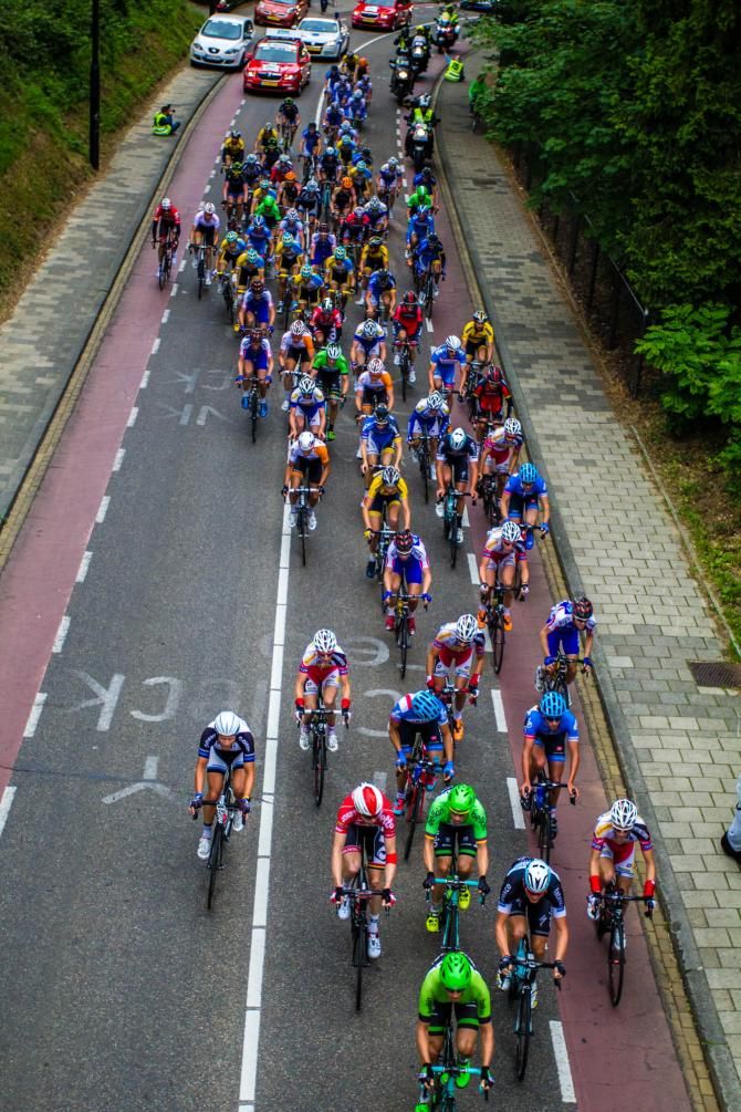 The peloton on stage 2 of the Ster ZLM Toer