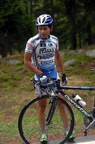 Anyone heading to La Thuile? Jose Rujano looks for a ride to the finish