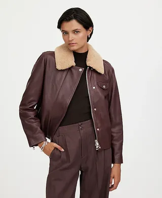 Madewell, asymmetrische Lederjacke mit Lammfellkragen und Reißverschluss vorne