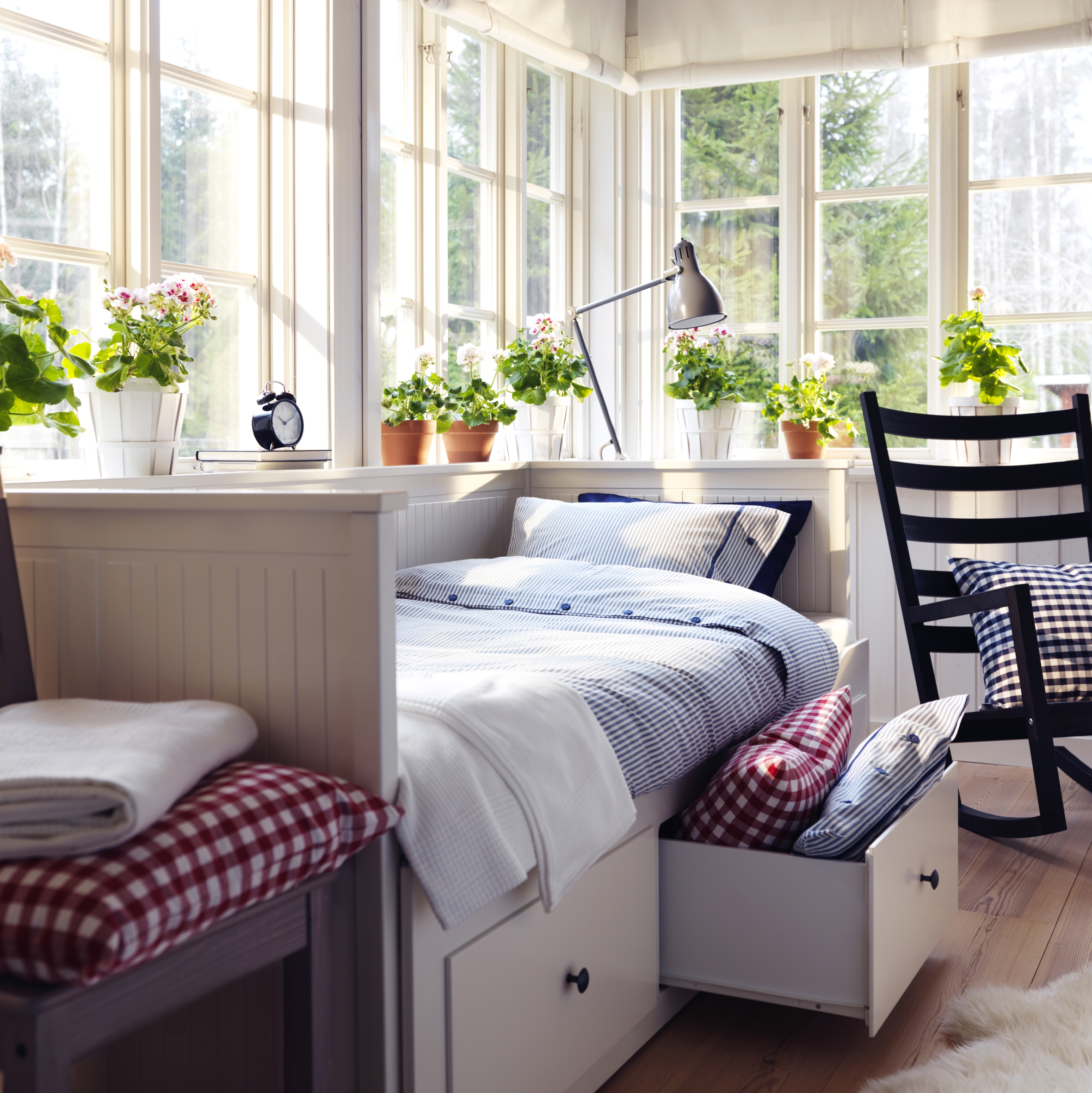 Ikea Hemnes day-bed frame