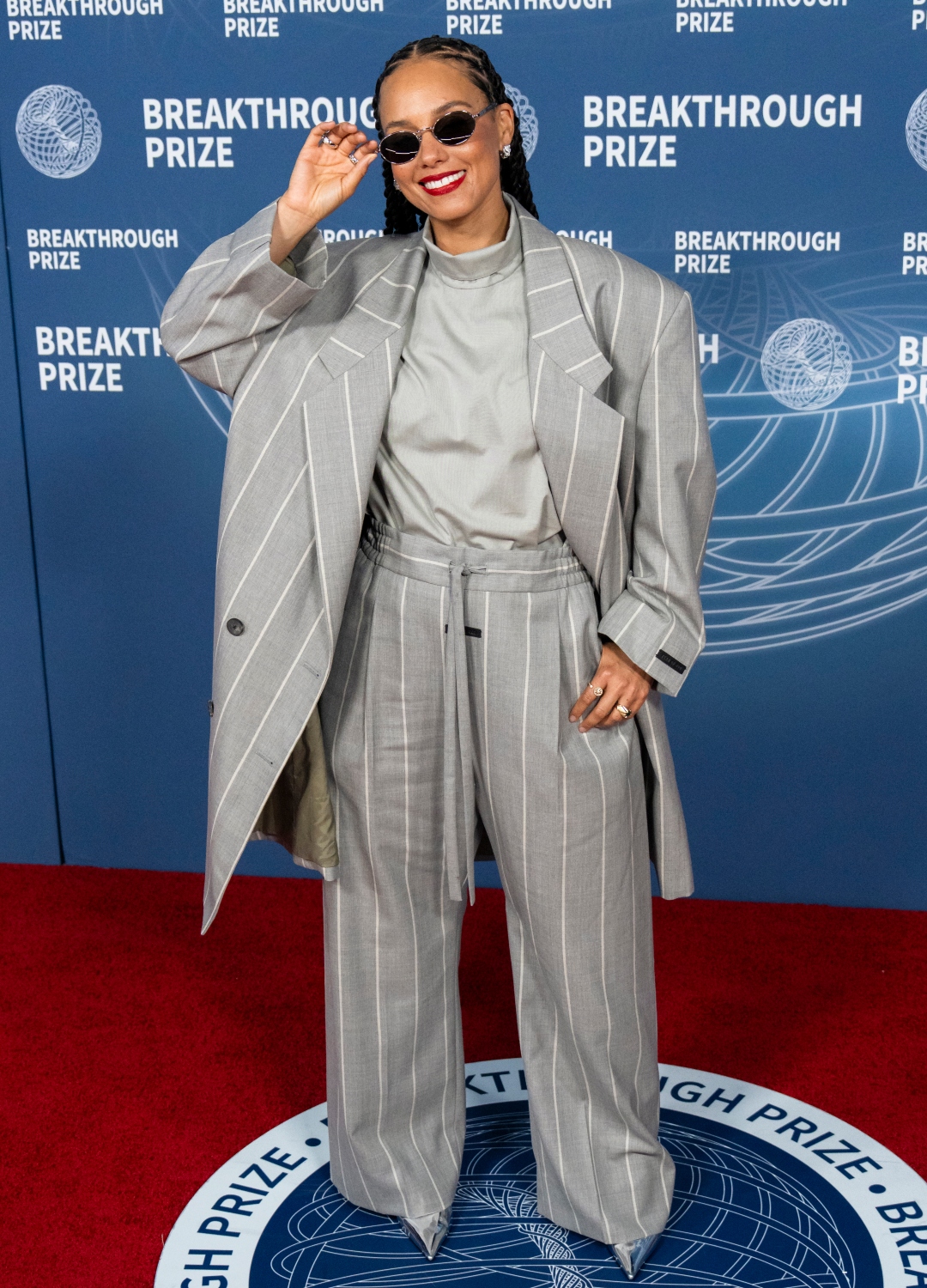 Alicia Keys wearing trousers