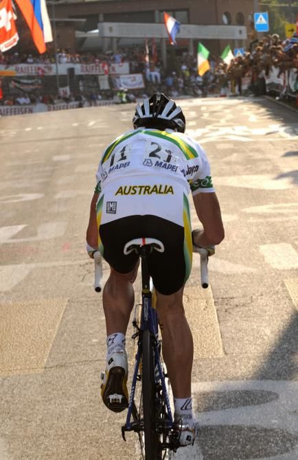 Cadel Evans (Australia) attacked on the final climb of the final circuit in Mendrisio and rode away to collect the 2009 rainbow jersey