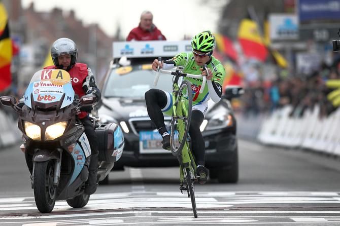 Peter Sagan (Cannondale) had to try a couple times to get that wheelie just right