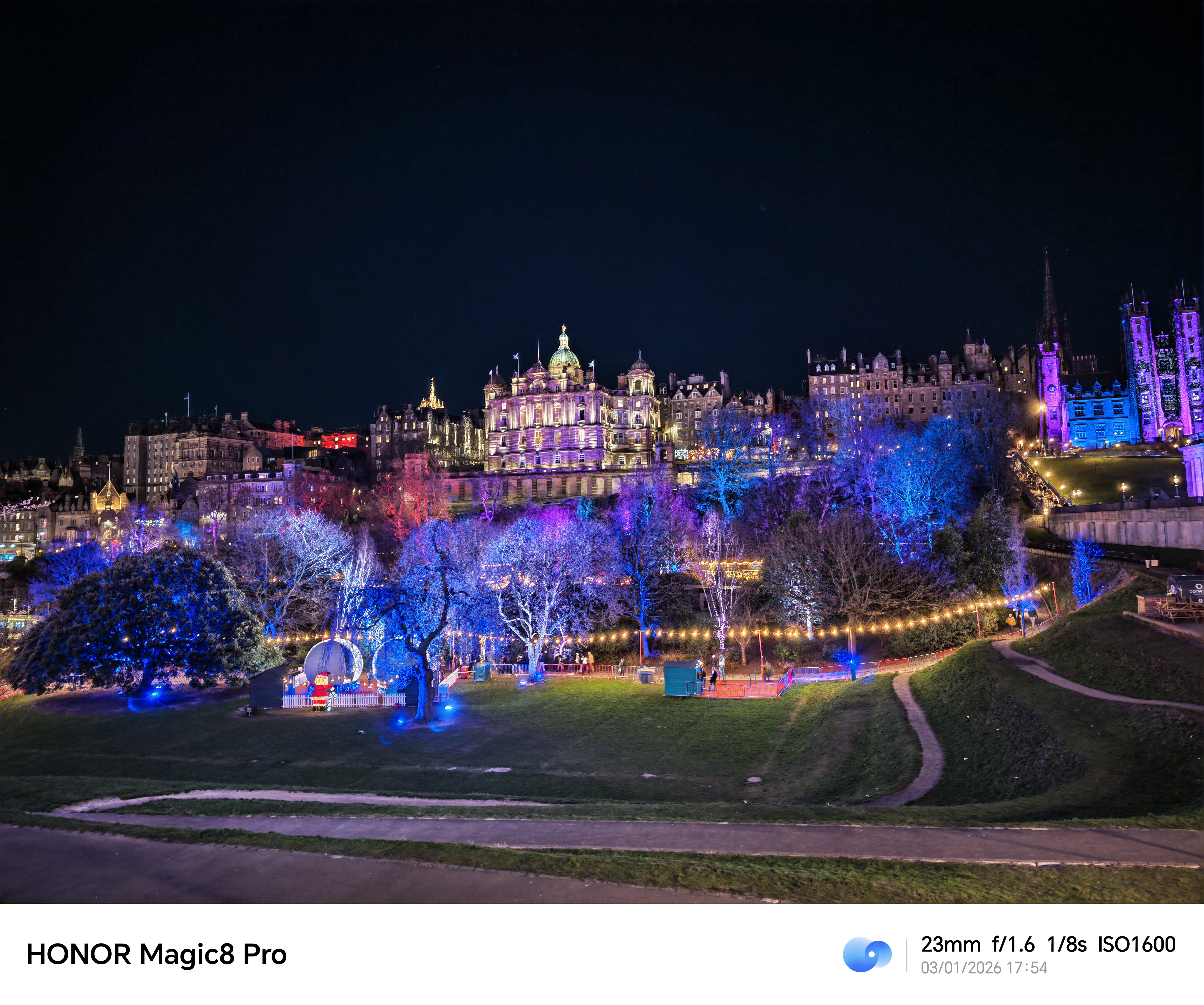 Honor Magic 8 Pro camera sample Edinburgh museum night 1x zoom