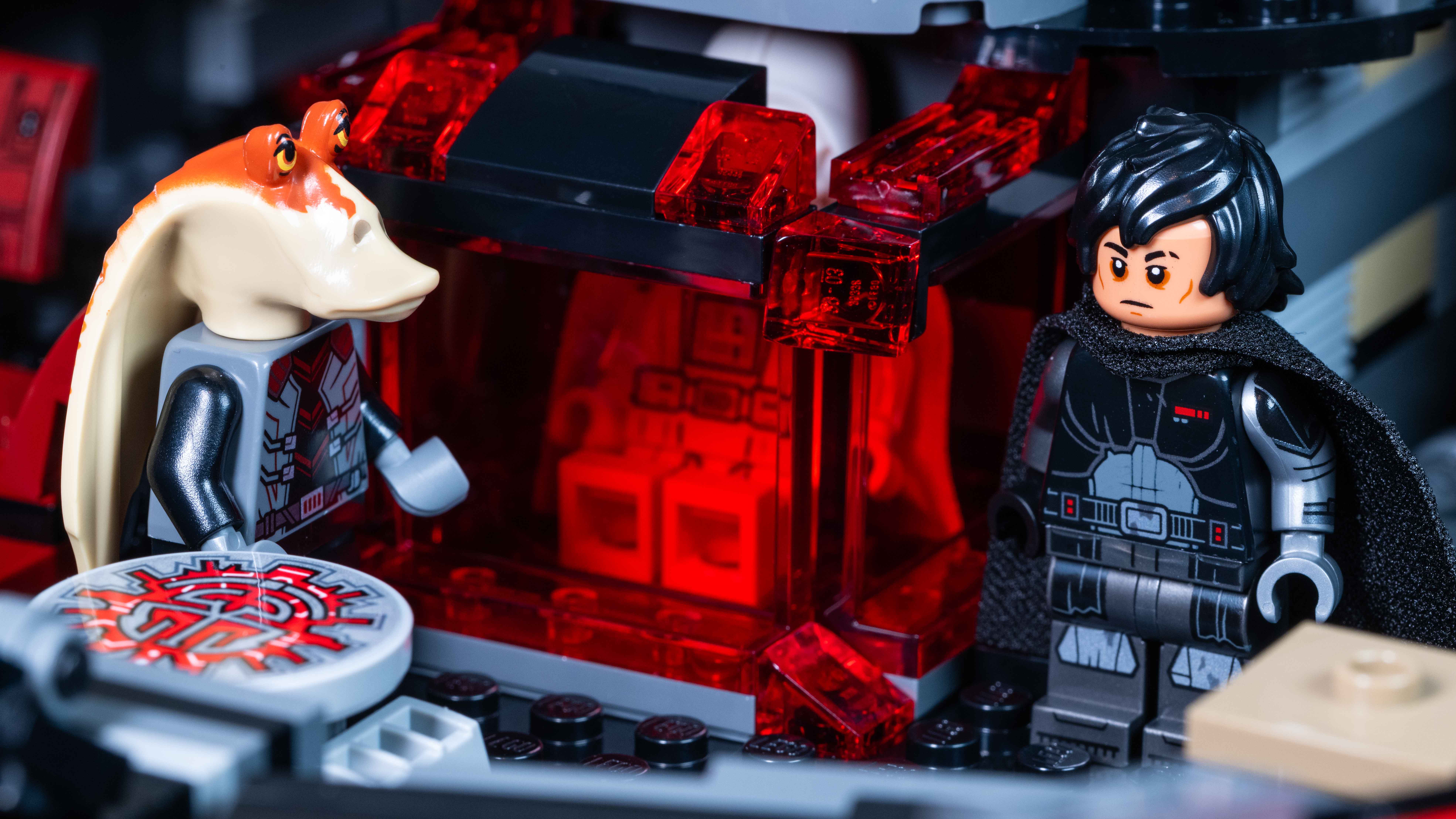 Lego Star Wars The Dark Falcon (75389) prison holding cell