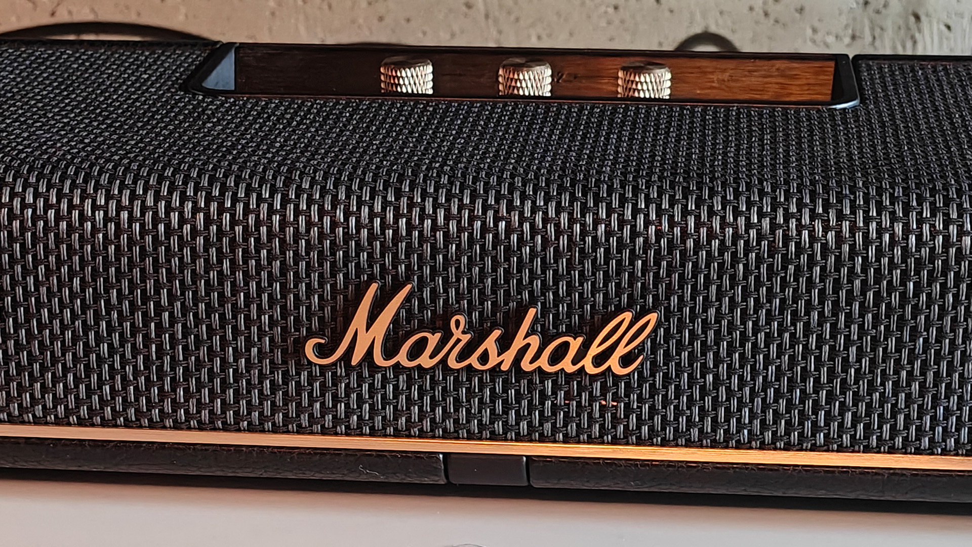 Marshall Heston 120 soundbar in test room