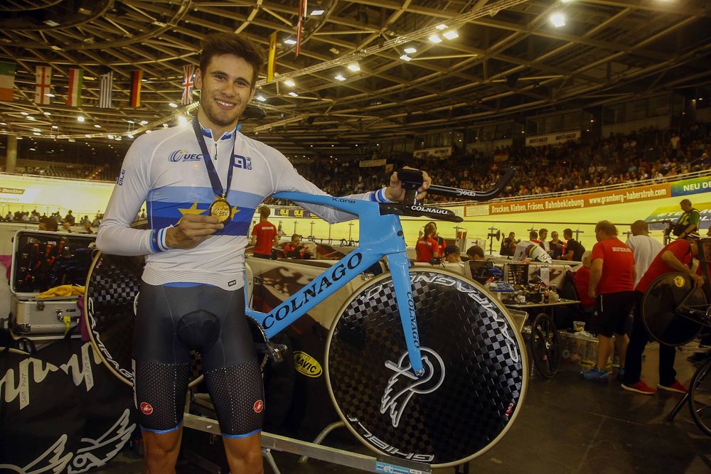 Filippo Ganna (Italy) celebrates winning the individual pursuit at the European championships